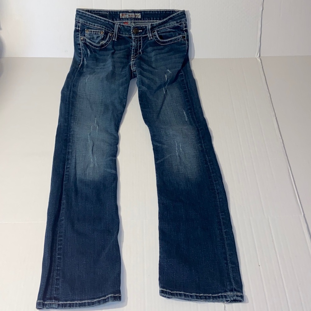 BKE Madison Boot Size 28 X 31 1/2 Distressed Denim Blue Jeans